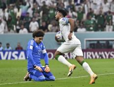 开云体育APP下载-墨西哥球员在德甲比赛中取得精彩进球