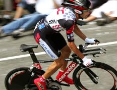 开云APP-德国队鏖战丹麦队，安赛龙高光表现定乾坤