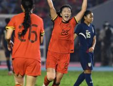 开云体育中国-女足选手在国外比赛中勇夺冠军