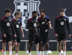 开云体育APP下载-巴塞罗那客场扳平，小组晋级形势堪忧