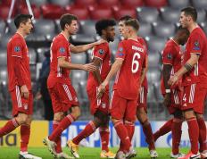 开云体育入口-防守禁区手球判罚，曼联点球命中暂时领先皇马