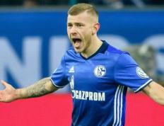 开云平台-沙尔克队陷入低迷，教练严守战术重新调整