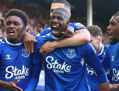 开云体育平台APP-伯恩茅斯主场大比分告负遭遇滑坡的简单介绍