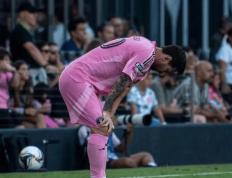 开云体育平台APP-梅西血槽受伤，无缘国家德比，巴萨损失巨大