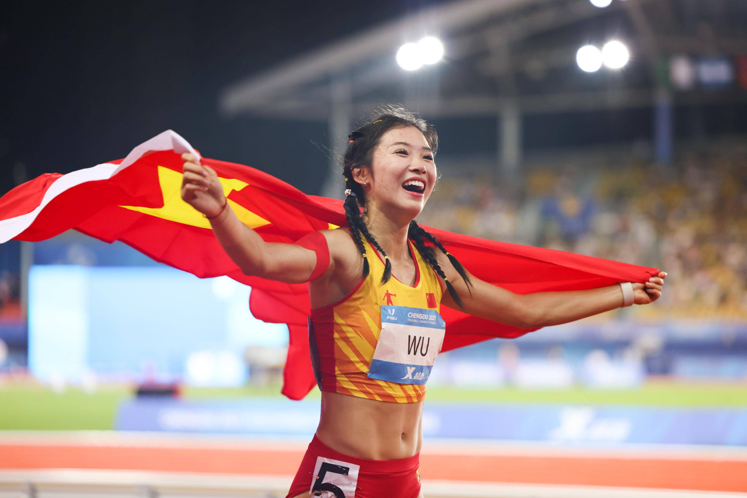 开云体育官方网站-体操决赛中成绩飘红！美国选手勇夺金牌！