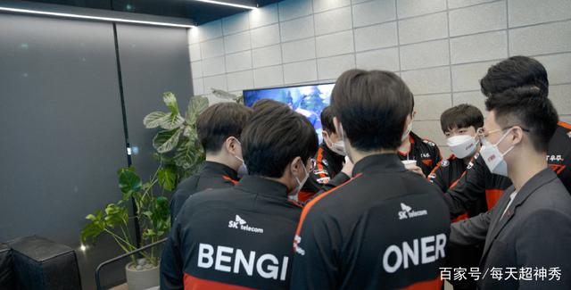 开云体育-关于CLG碾压EG，Oner完成史诗逆转焦点之战2025世界赛，引爆全场热议的信息