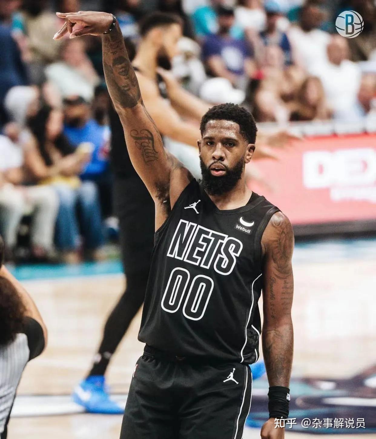 开云体育-队员极速反击，球队轻松锁定三分收获