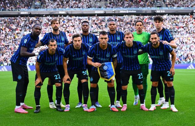 开云体育官方网站-尤文图斯客场不敌对手,小组竞争激烈