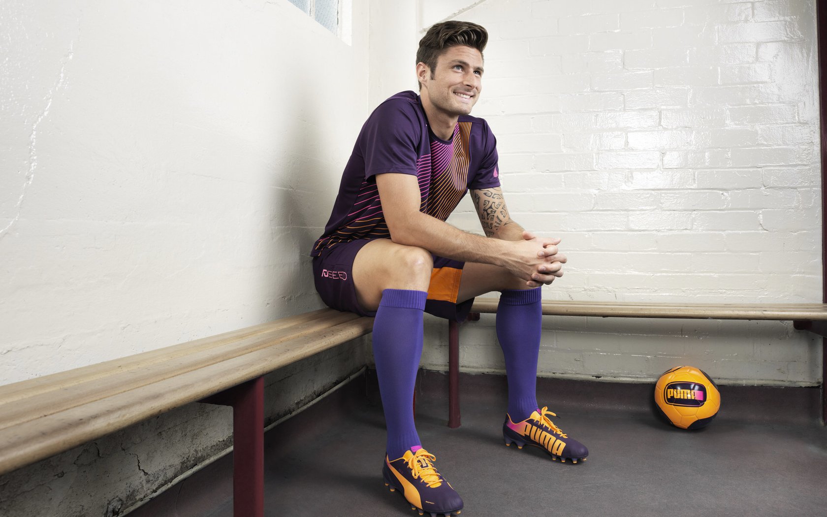 开云体育-中场艺术家与钢铁洪流，格列兹曼如何在皇马的围剿中定义巨星本色