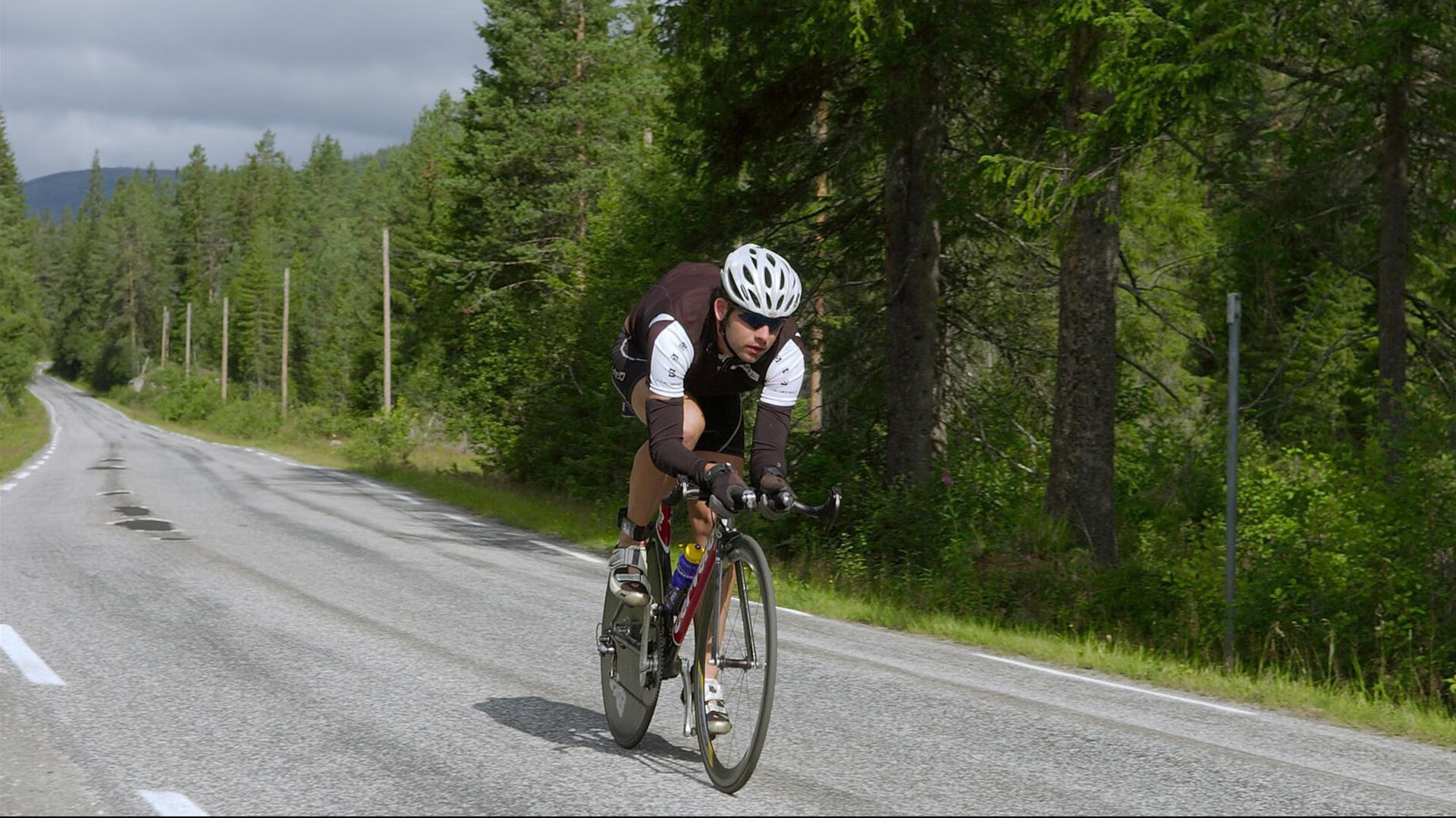 开云体育下载-奥运周期关键战，阿拉巴接管比赛，波兰踏平玻利维亚